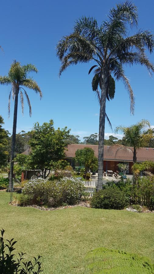 Tabourie Lake Motor Inn Exterior photo